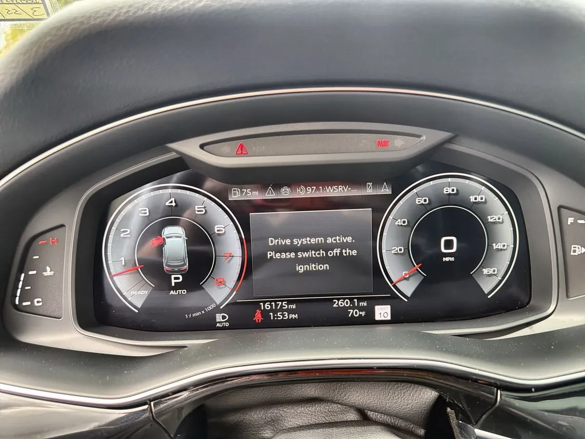 2025 Audi Q7 Premium Plus 55 TFSI quattro Tiptronic thumbnail 12