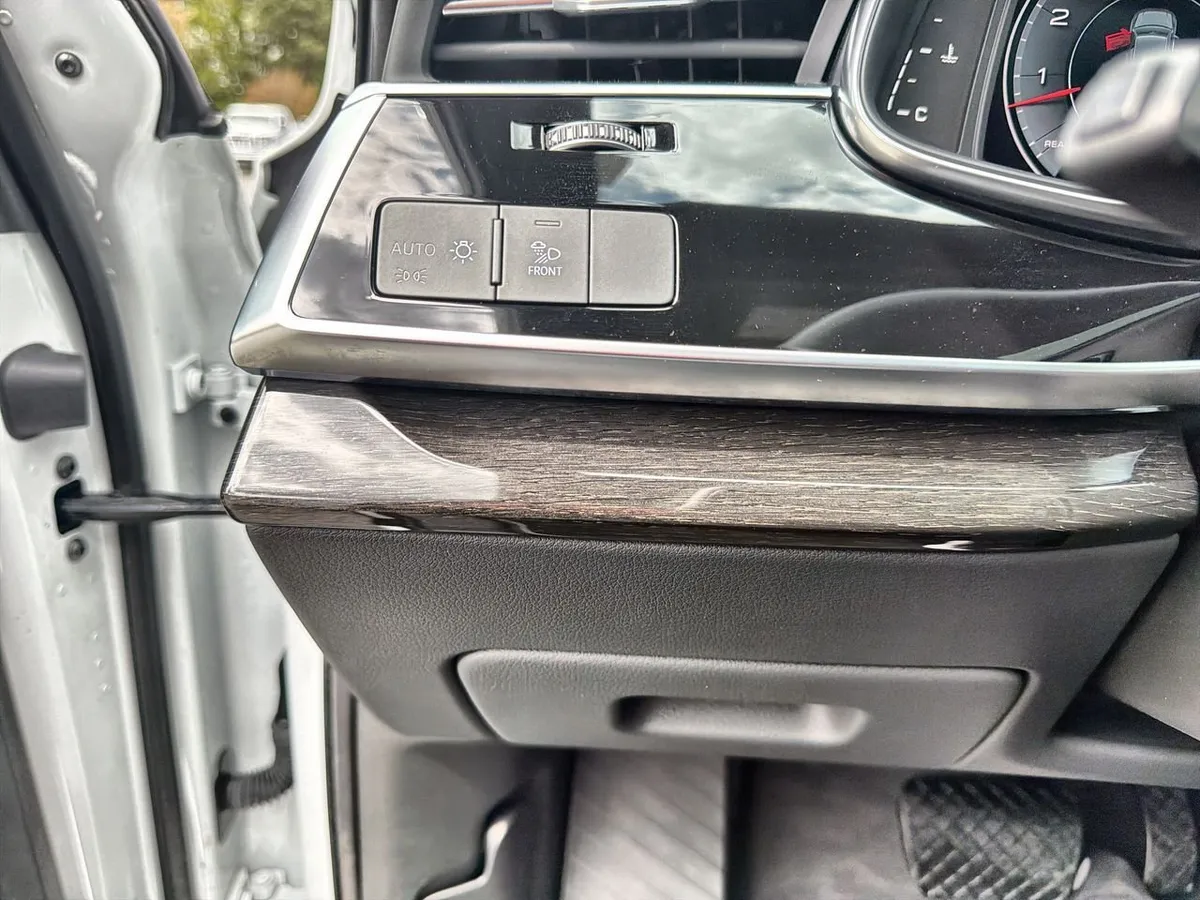 2025 Audi Q7 Premium Plus 55 TFSI quattro Tiptronic thumbnail 15