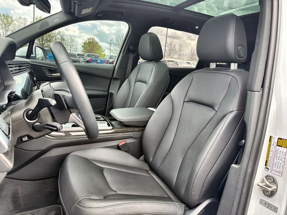 2025 Audi Q7 Premium Plus 55 TFSI quattro Tiptronic thumbnail 16
