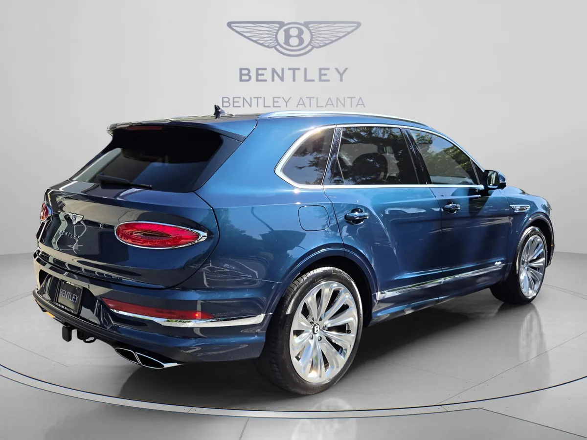 2025 Bentley Bentayga V8 thumbnail 10