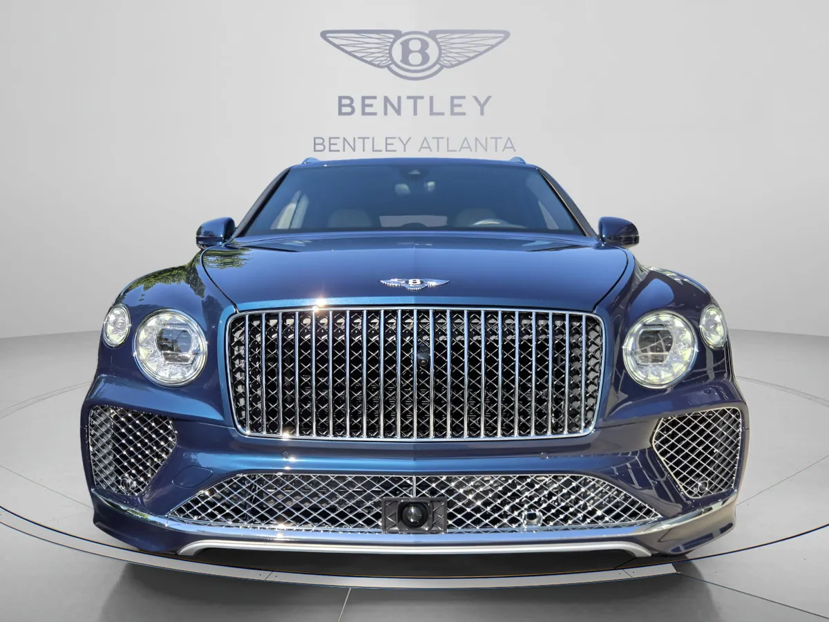 2025 Bentley Bentayga V8 thumbnail 11