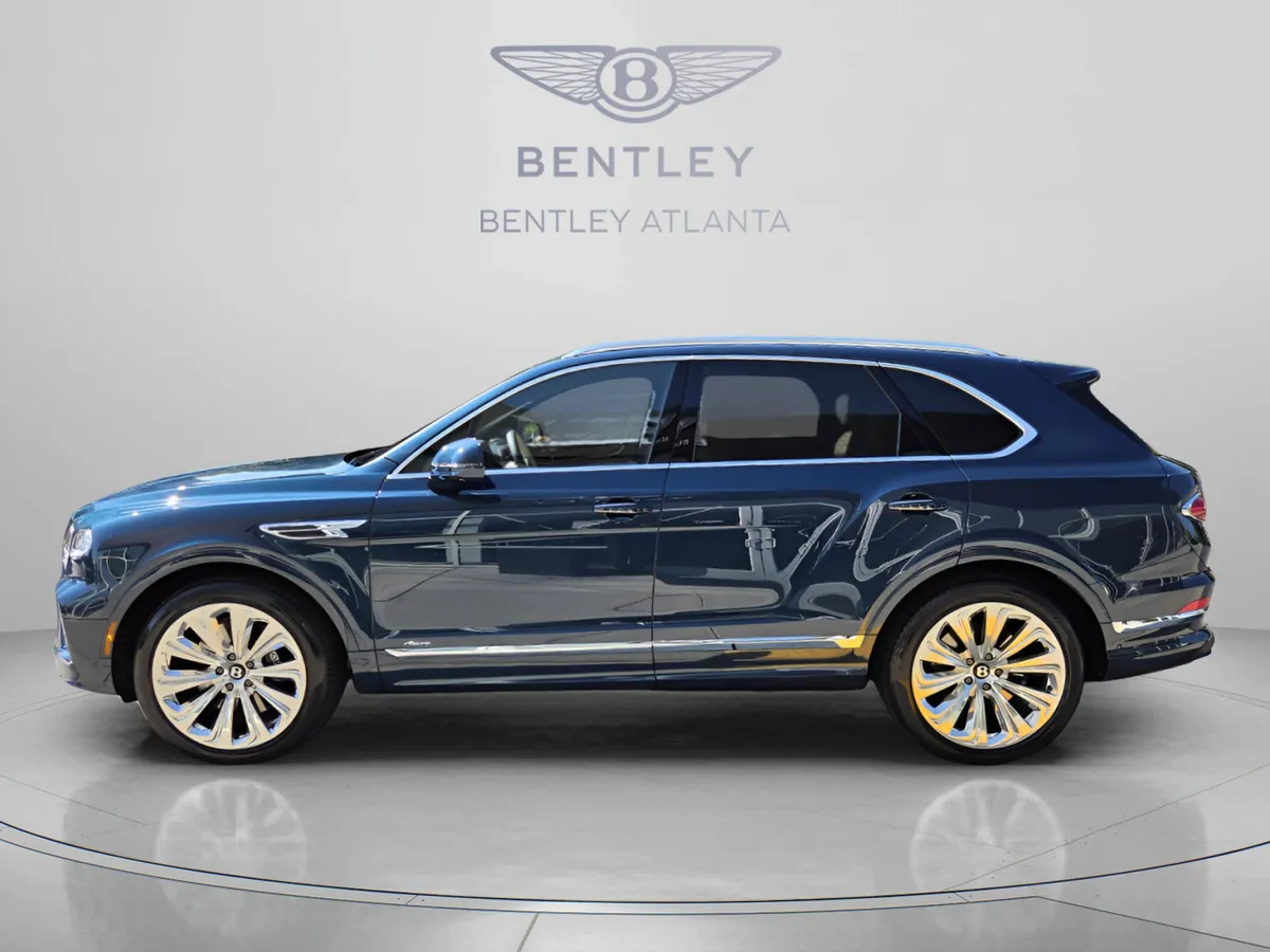2025 Bentley Bentayga V8 thumbnail 8