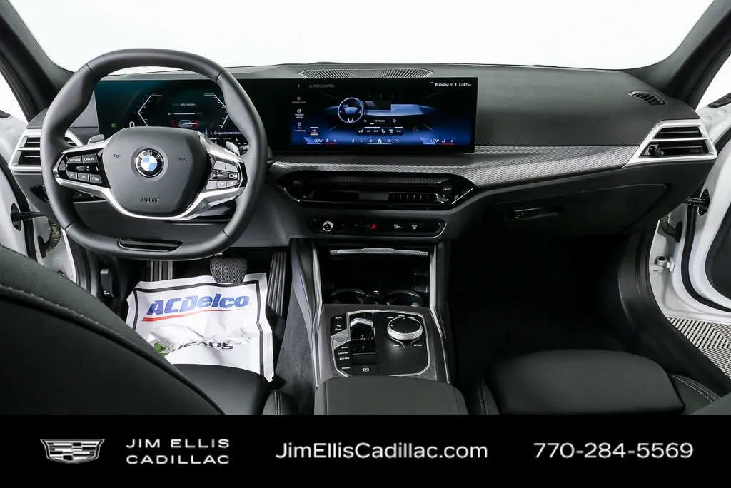 2025 BMW 3 Series 330i xDrive thumbnail 18