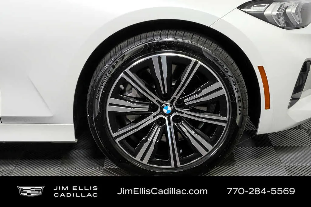 2025 BMW 3 Series 330i xDrive thumbnail 38