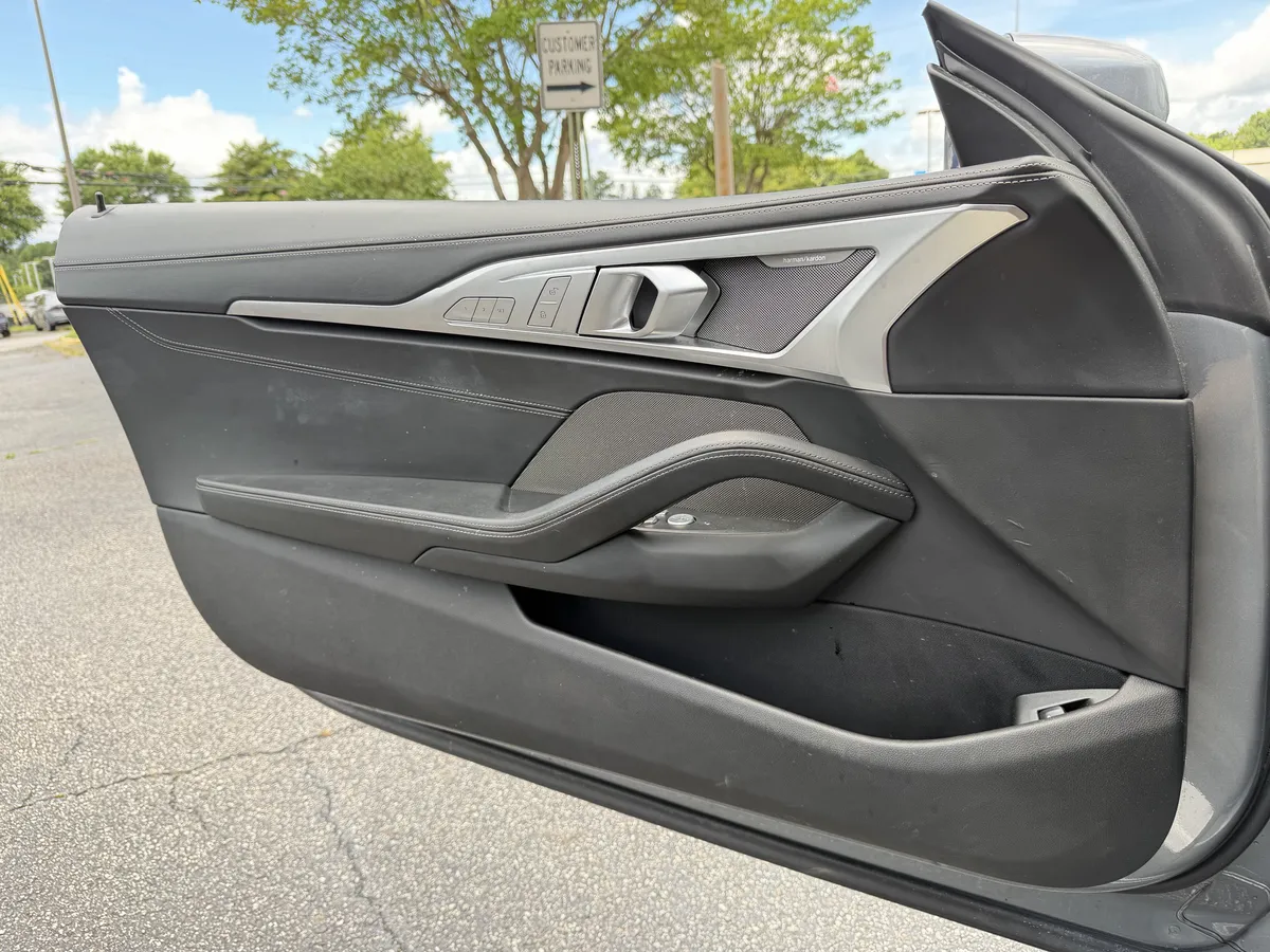 2025 BMW 8 Series 840i thumbnail 14