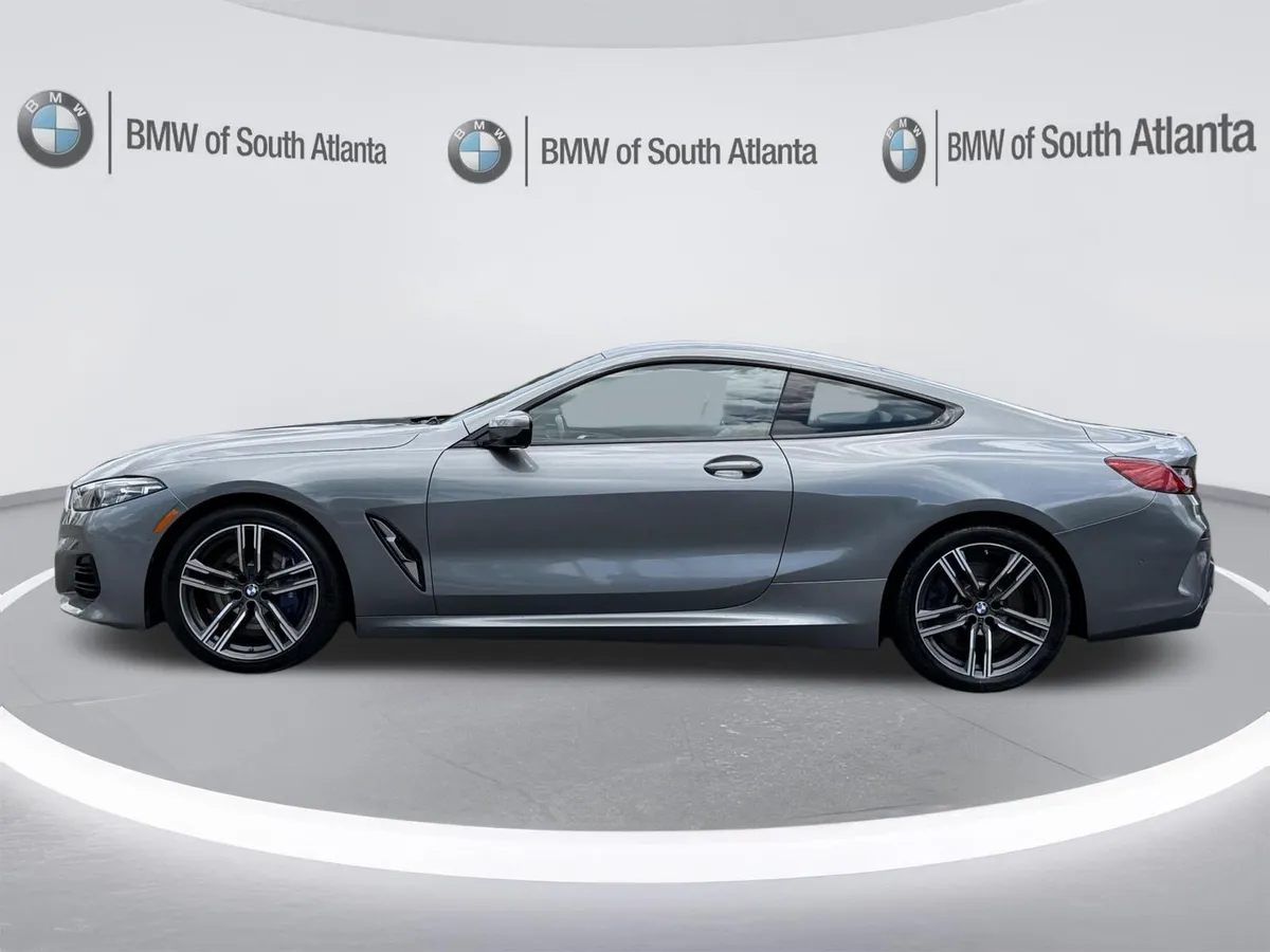 2025 BMW 8 Series 840i thumbnail 19