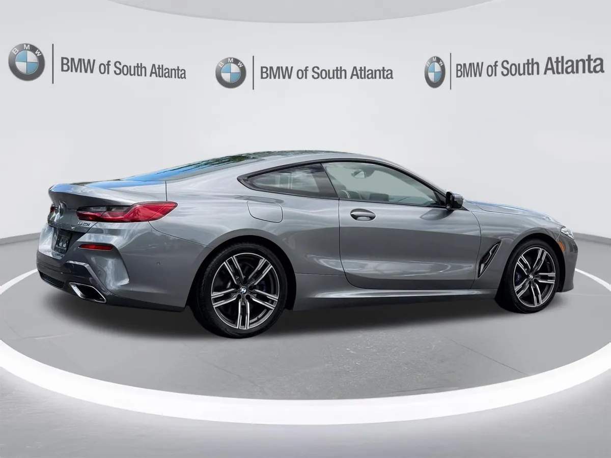 2025 BMW 8 Series 840i thumbnail 24