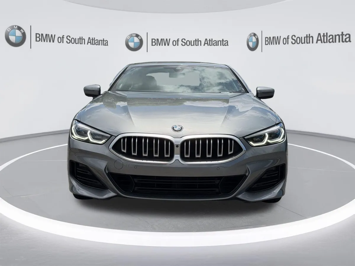 2025 BMW 8 Series 840i thumbnail 26