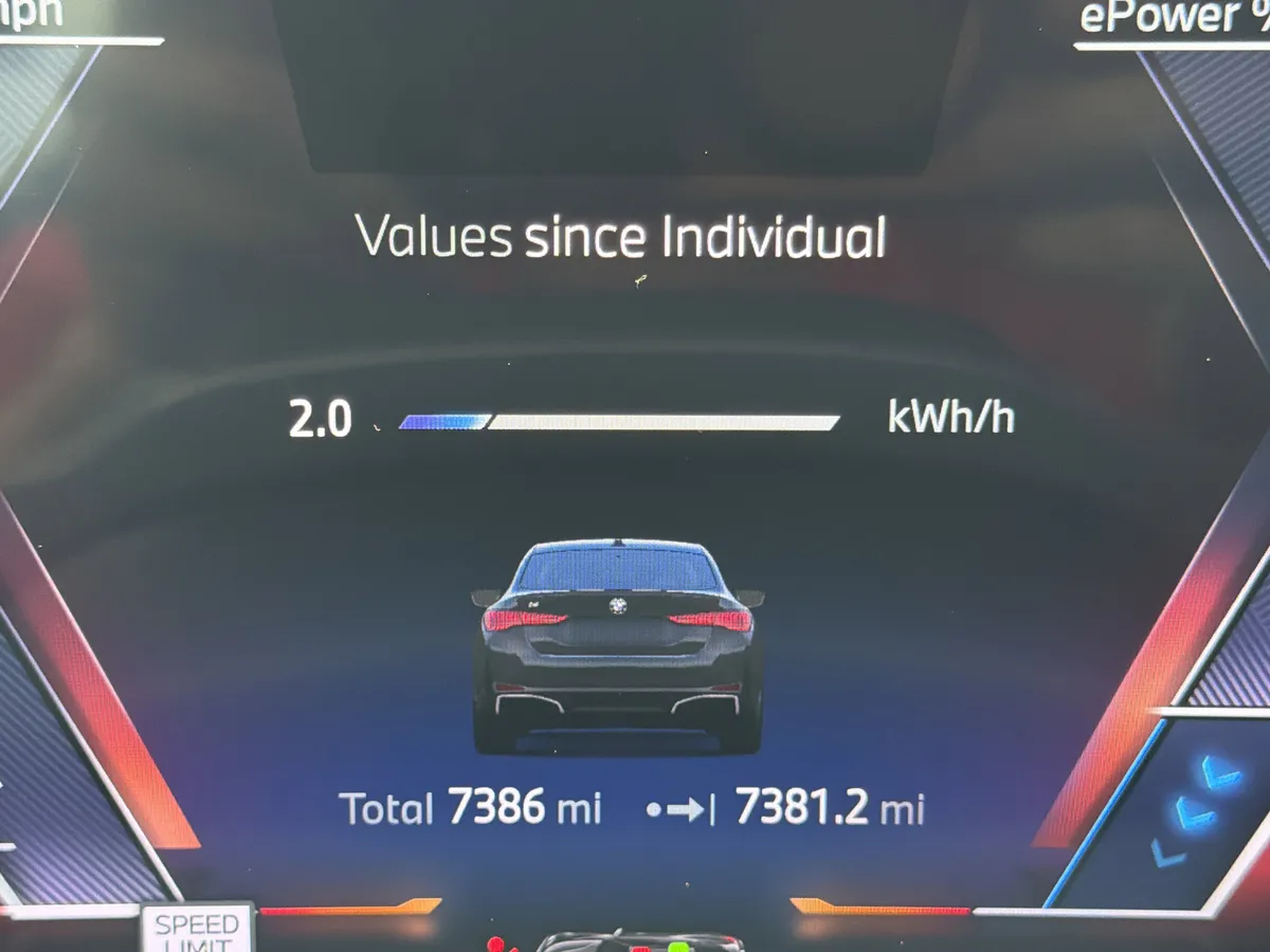 2025 BMW i4 eDrive40 thumbnail 11