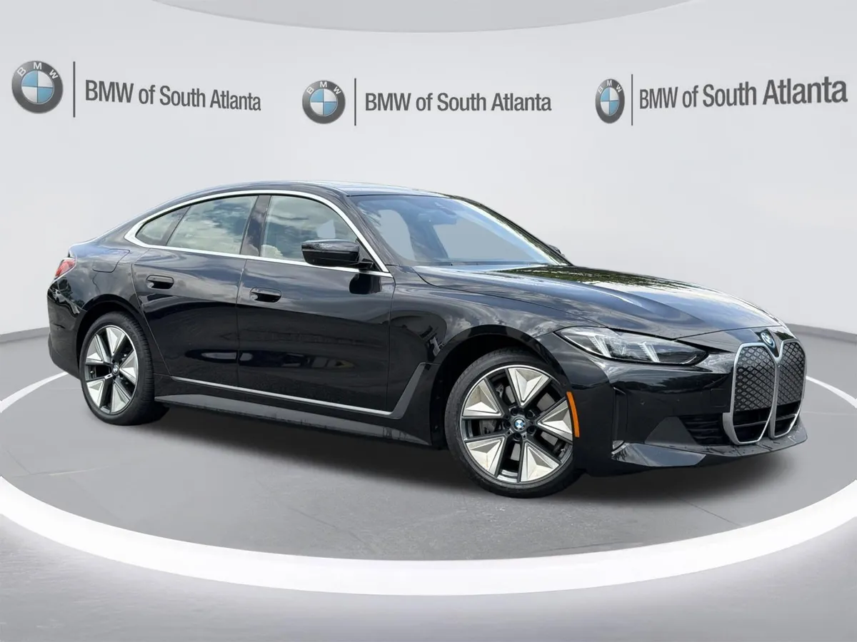 2025 BMW i4 eDrive40 thumbnail 2