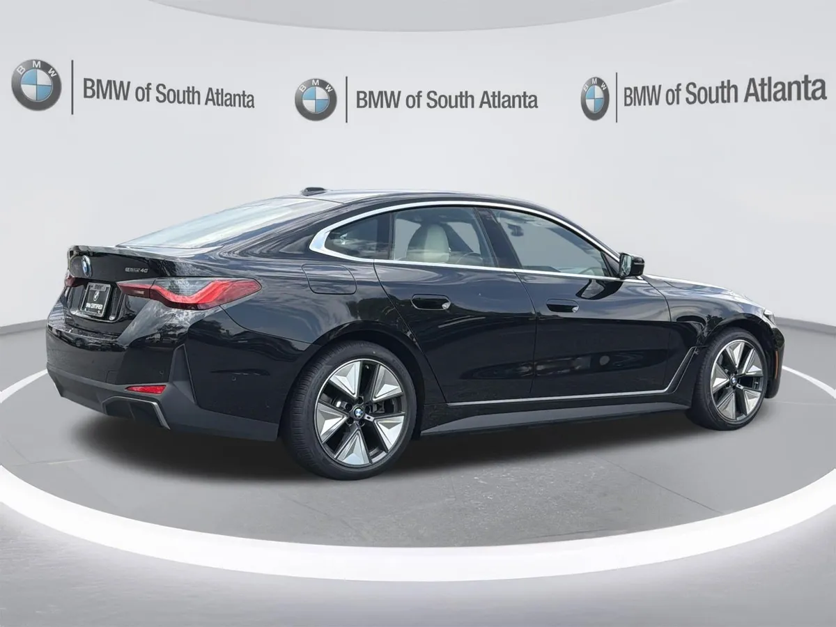 2025 BMW i4 eDrive40 thumbnail 23