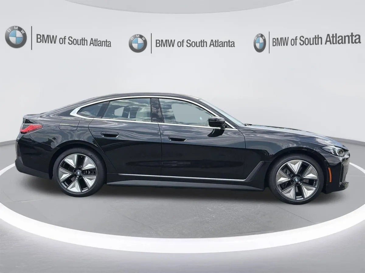 2025 BMW i4 eDrive40 thumbnail 24