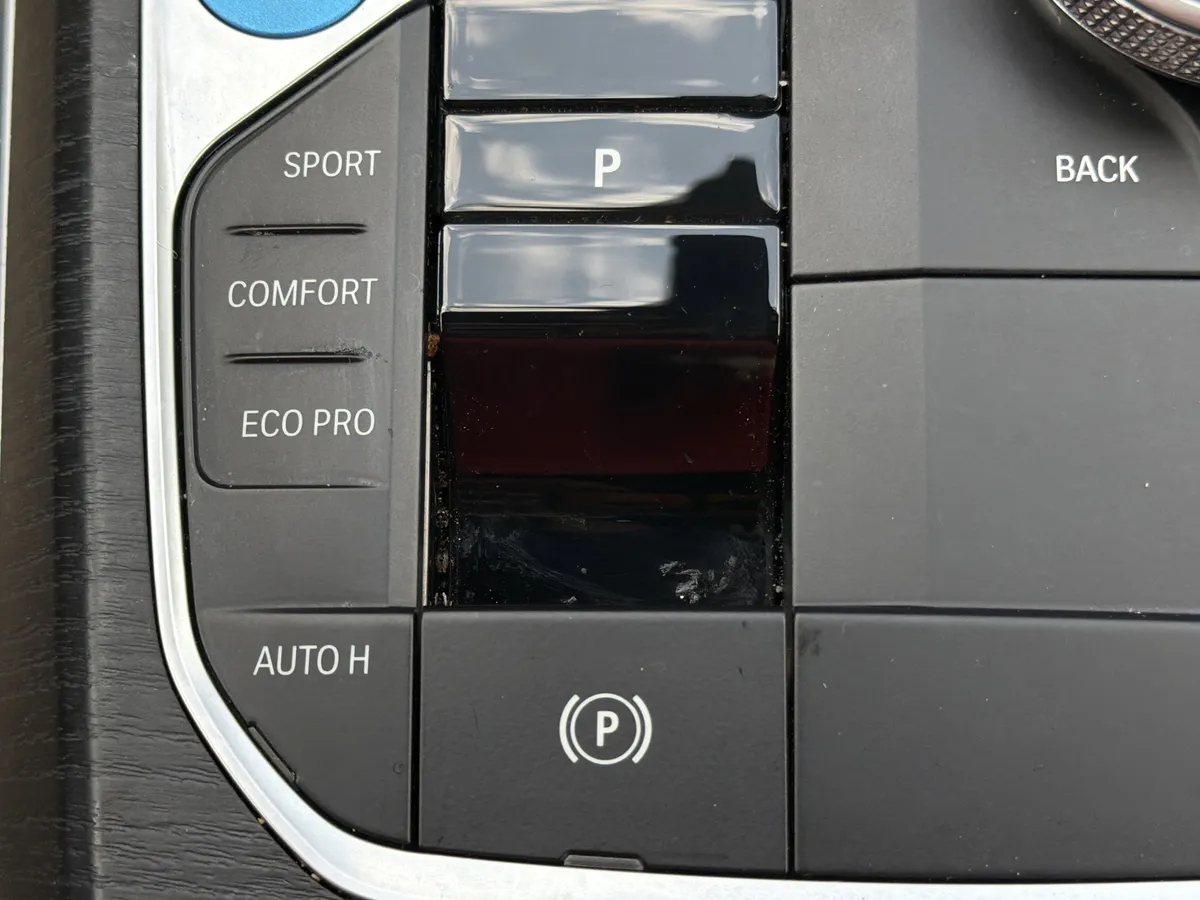 2025 BMW i4 eDrive40 thumbnail 7