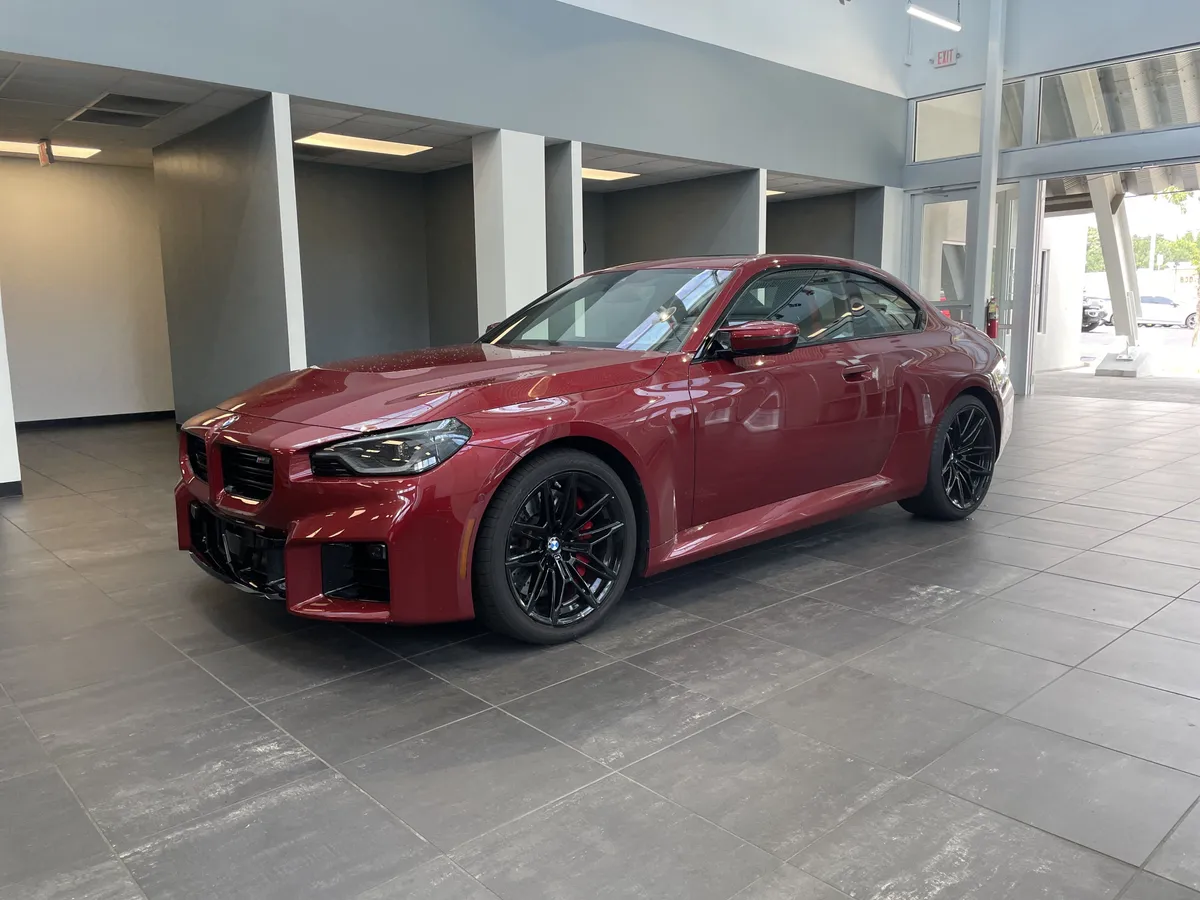 2025 BMW M2 thumbnail 5