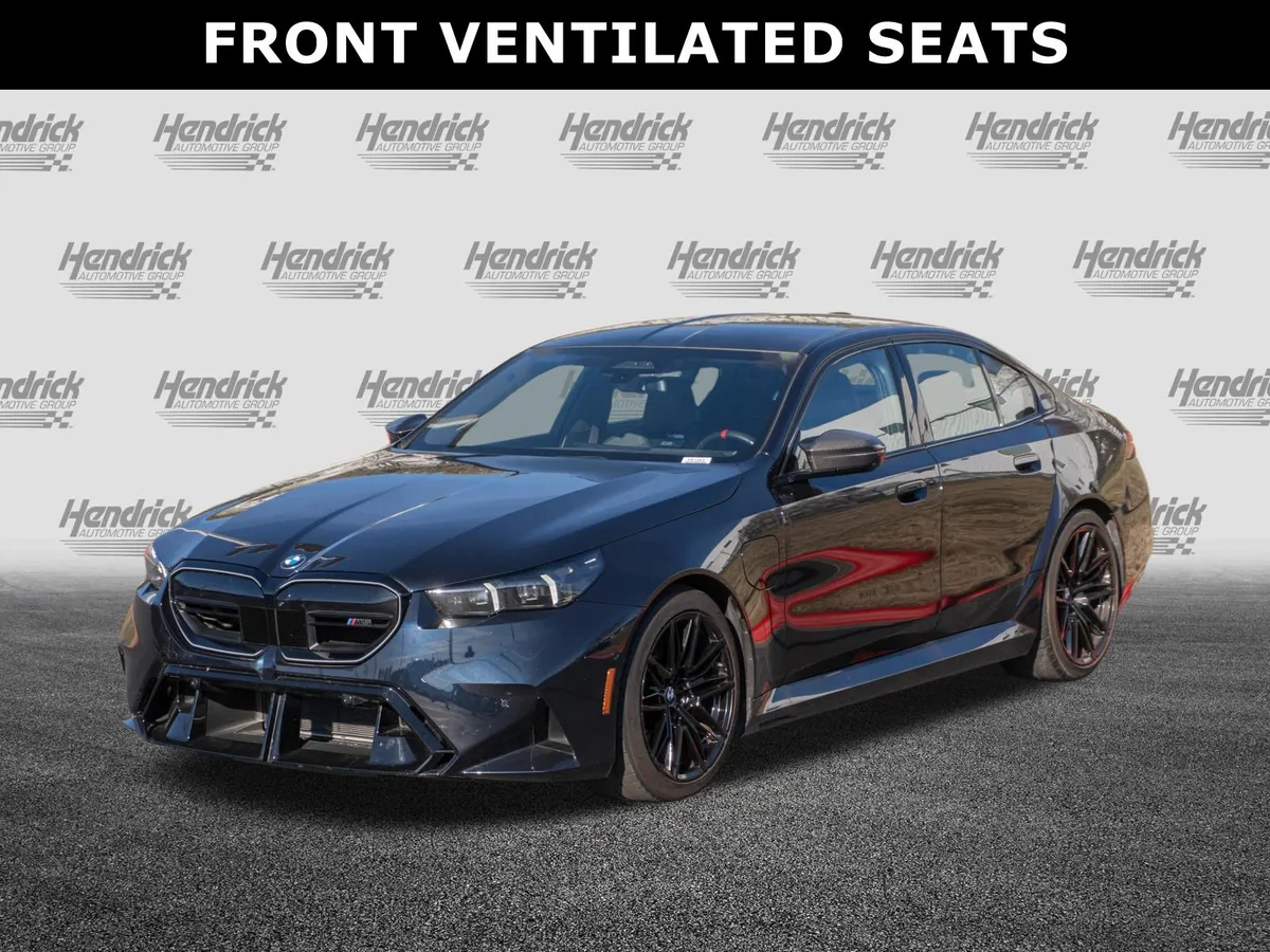 2025 BMW M5 thumbnail 5