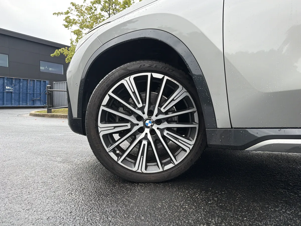 2025 BMW X1 xDrive28i thumbnail 14