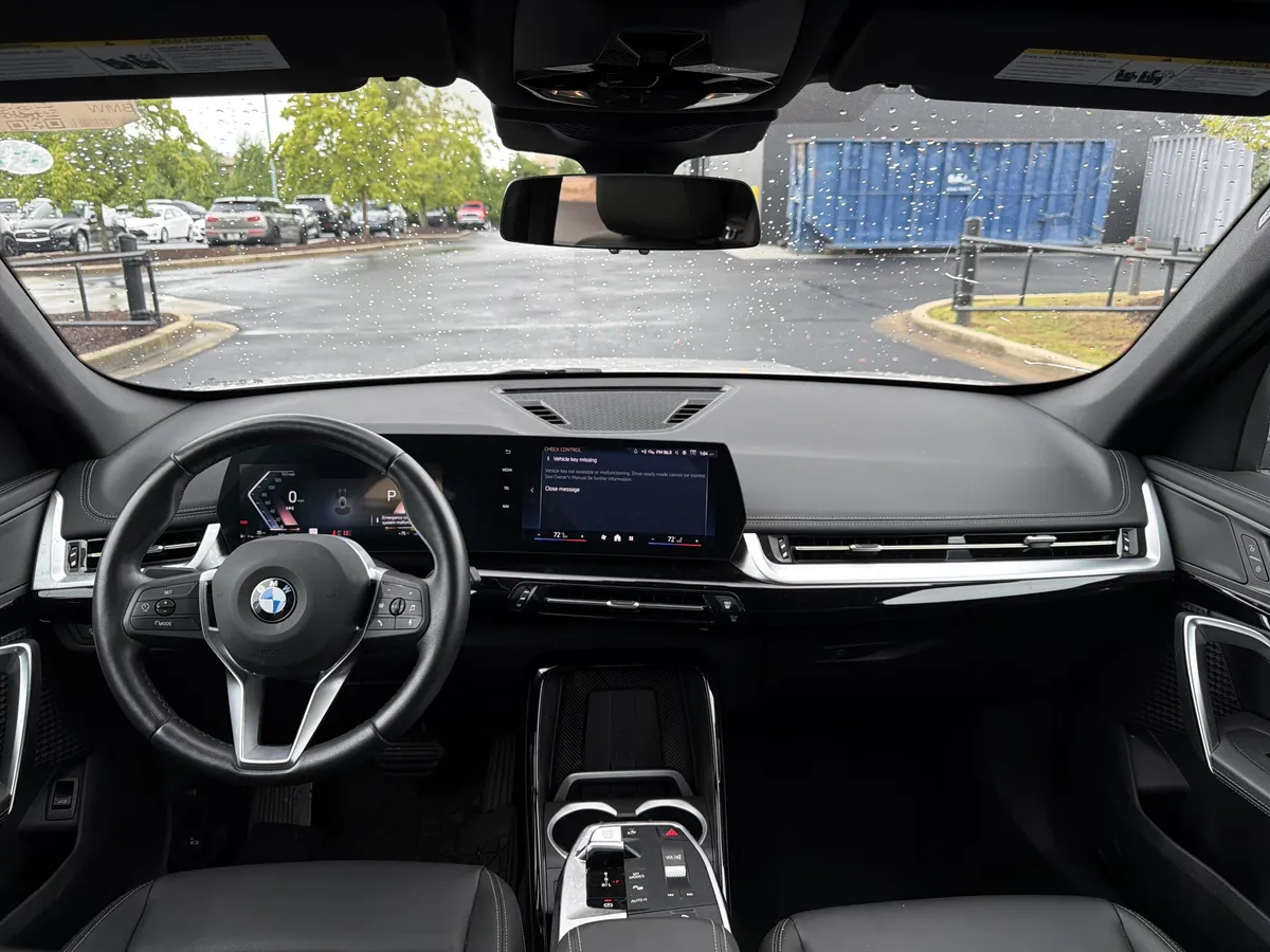 2025 BMW X1 xDrive28i thumbnail 23