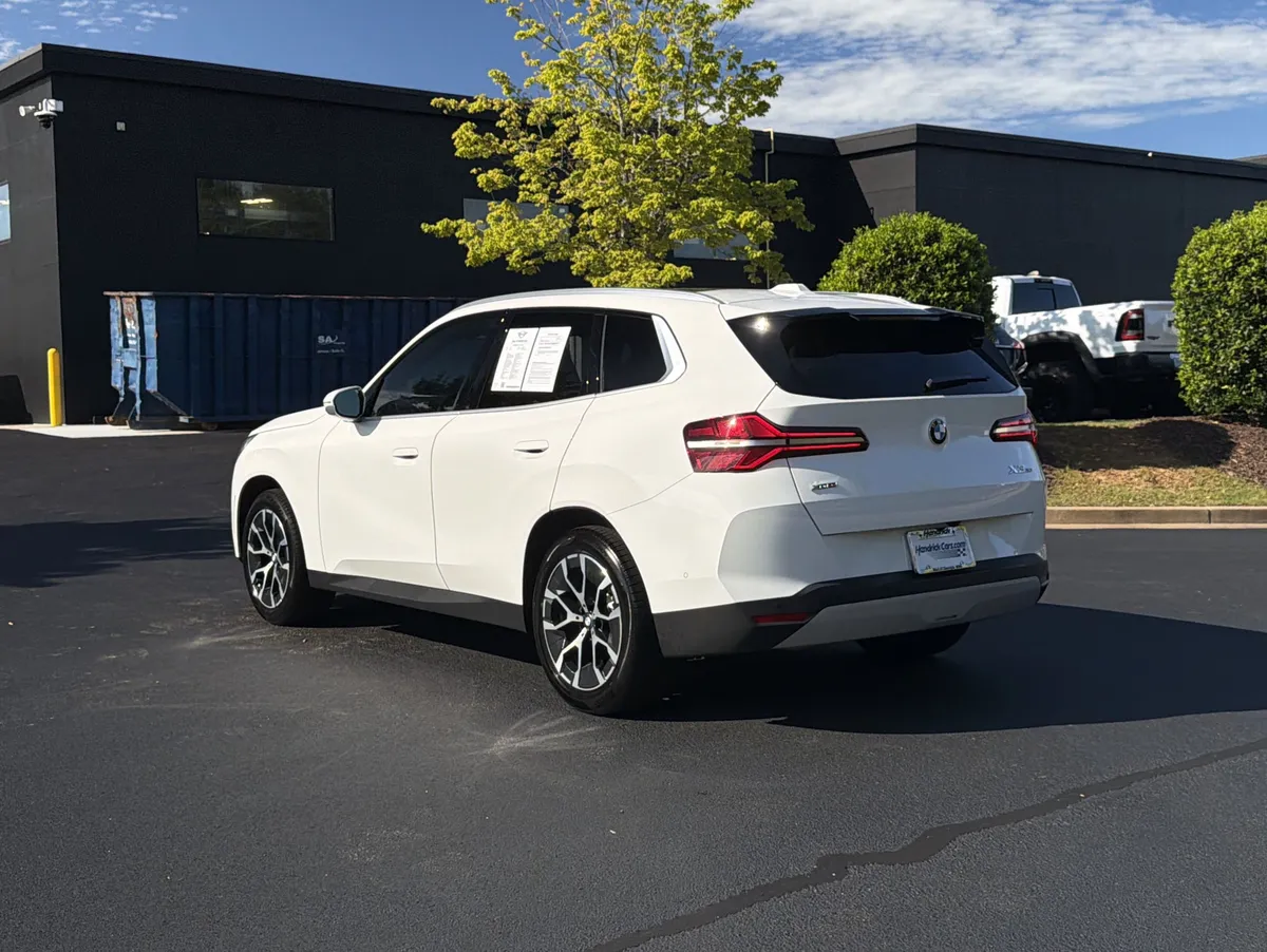 2025 BMW X3 30 xDrive thumbnail 14