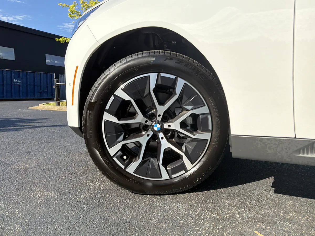 2025 BMW X3 30 xDrive thumbnail 16