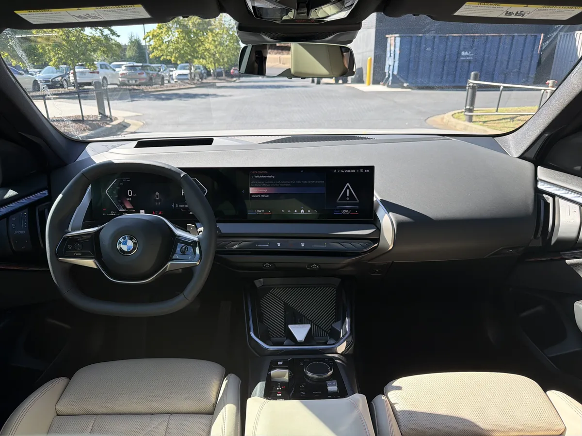 2025 BMW X3 30 xDrive thumbnail 17