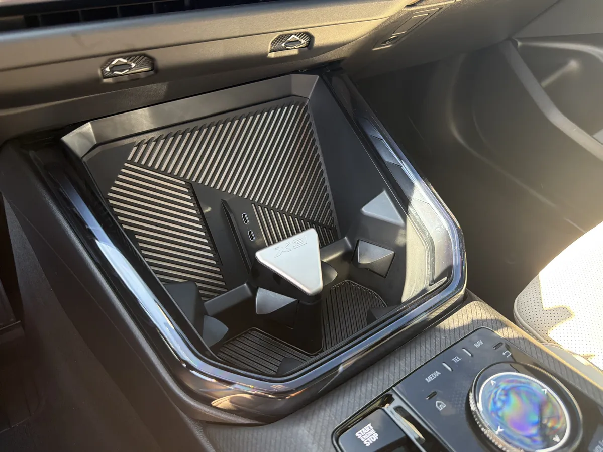 2025 BMW X3 30 xDrive thumbnail 34