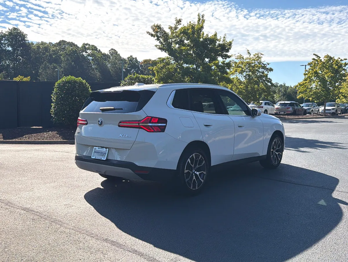 2025 BMW X3 30 xDrive thumbnail 4