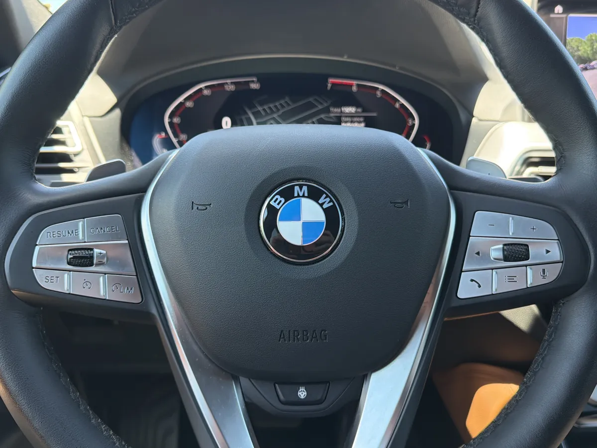 2025 BMW X4 xDrive30i thumbnail 12