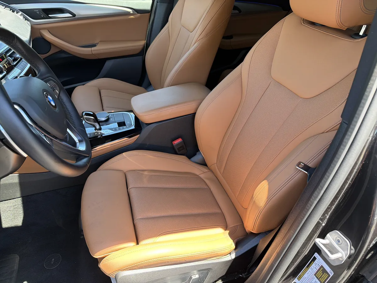 2025 BMW X4 xDrive30i thumbnail 18