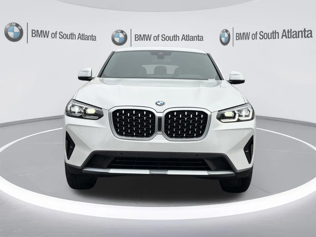 2025 BMW X4 xDrive30i thumbnail 32