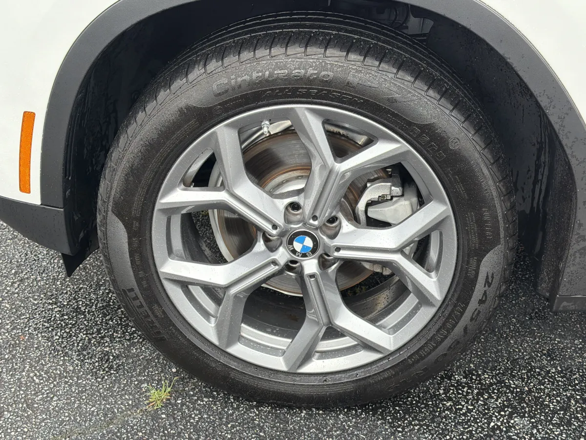 2025 BMW X4 xDrive30i thumbnail 33