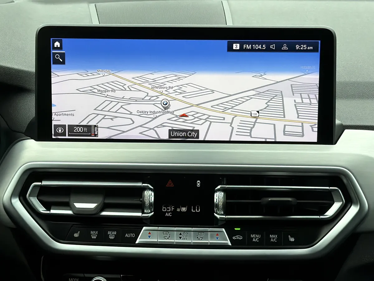 2025 BMW X4 xDrive30i thumbnail 4