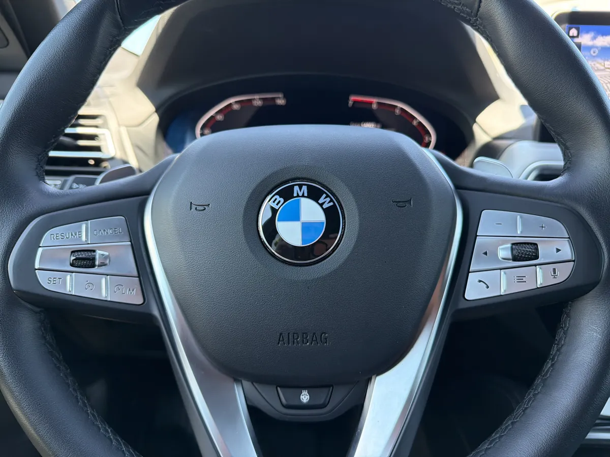 2025 BMW X4 xDrive30i thumbnail 13