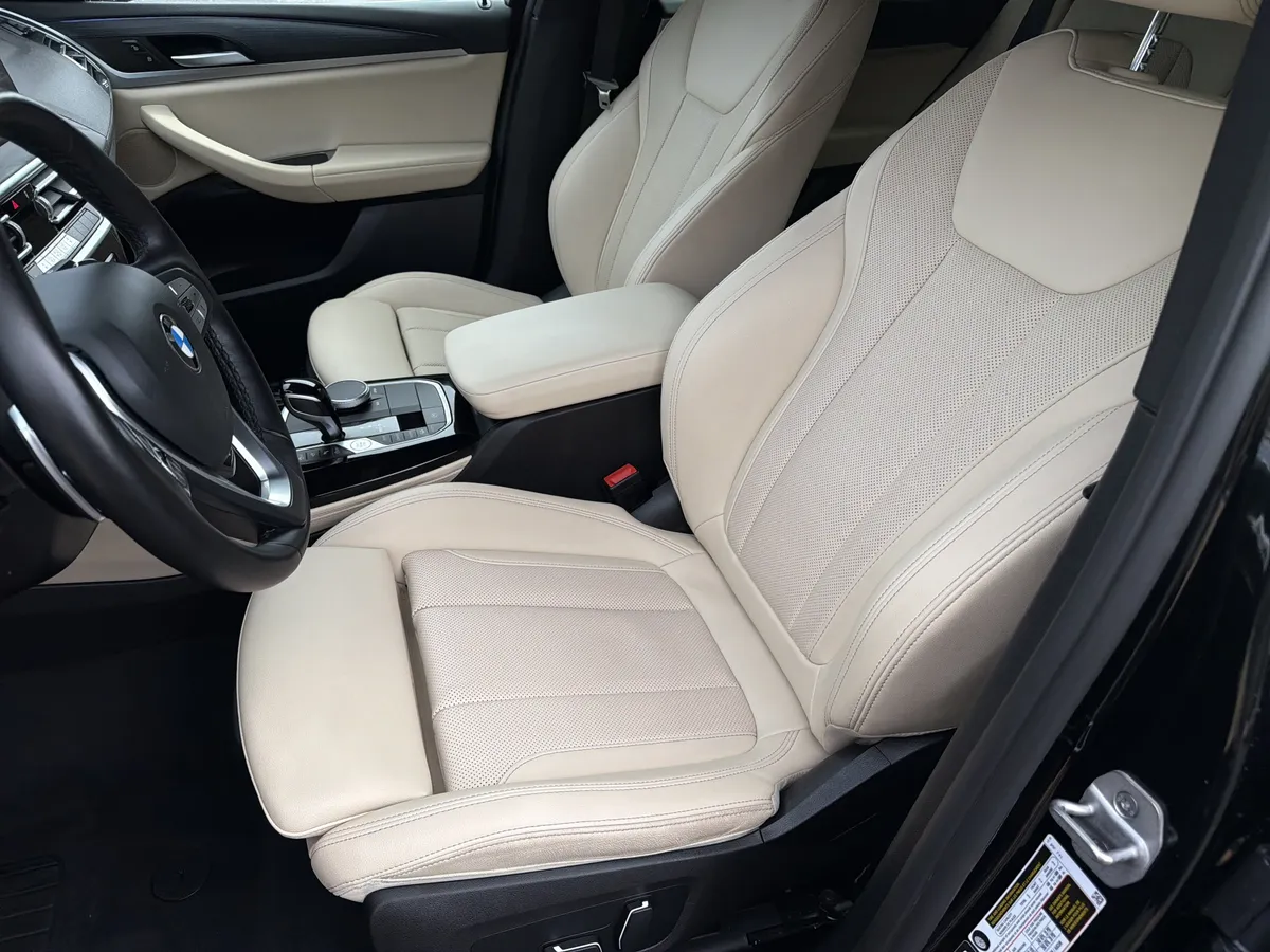 2025 BMW X4 xDrive30i thumbnail 19
