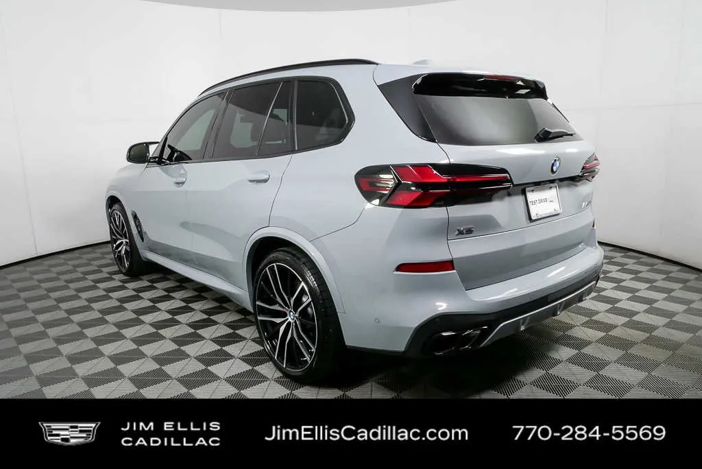 2025 BMW X5 M60i thumbnail 29