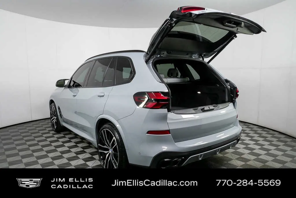 2025 BMW X5 M60i thumbnail 33
