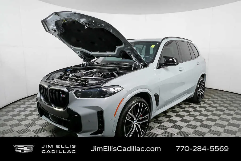 2025 BMW X5 M60i thumbnail 34