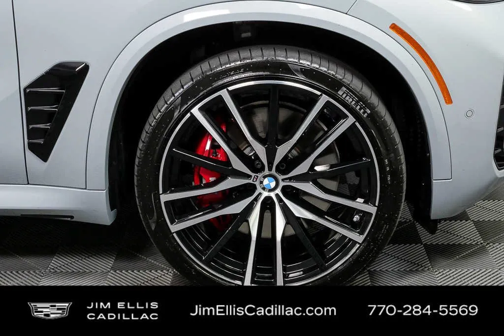2025 BMW X5 M60i thumbnail 39