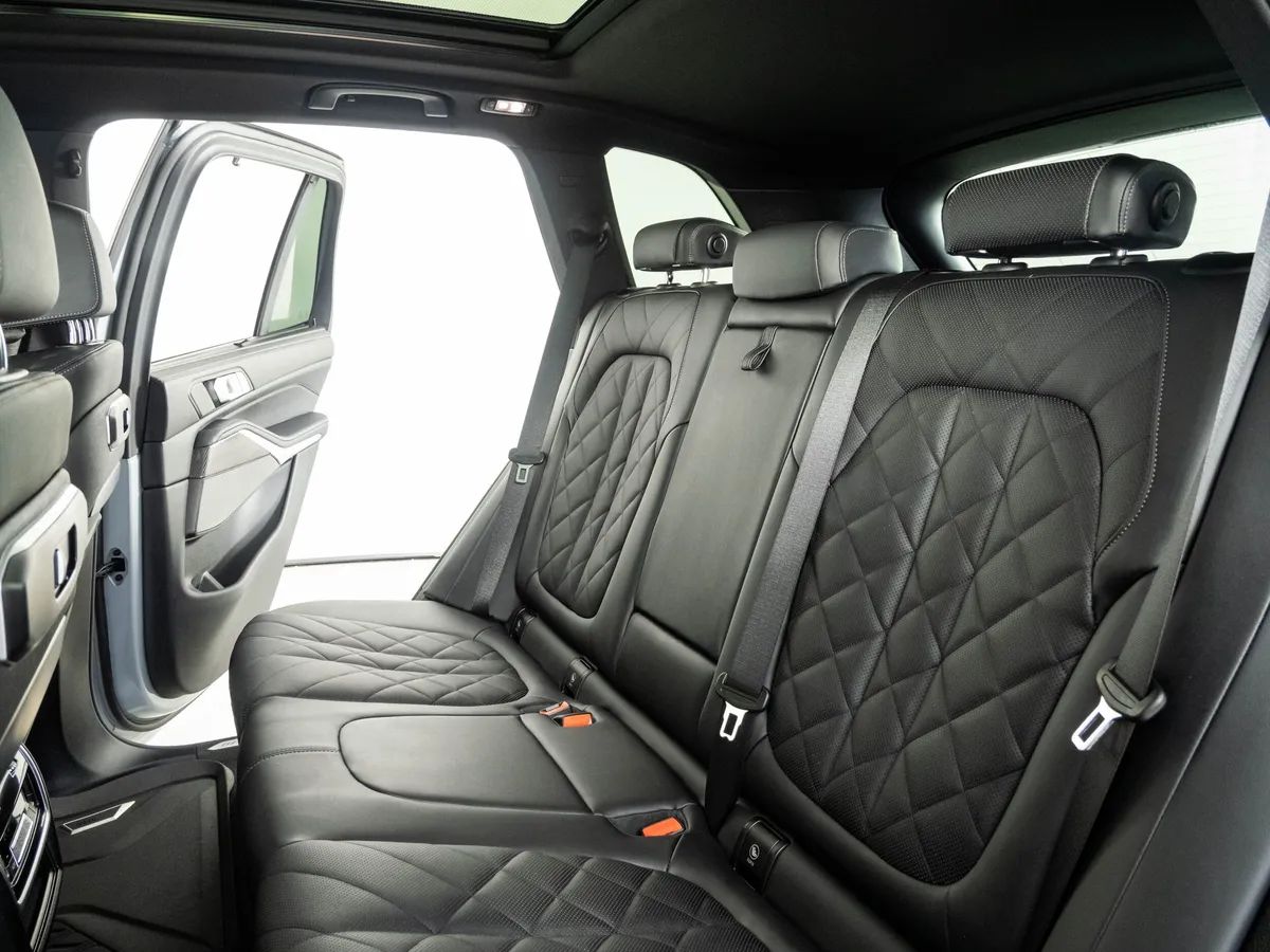 2025 BMW X5 M60i thumbnail 20