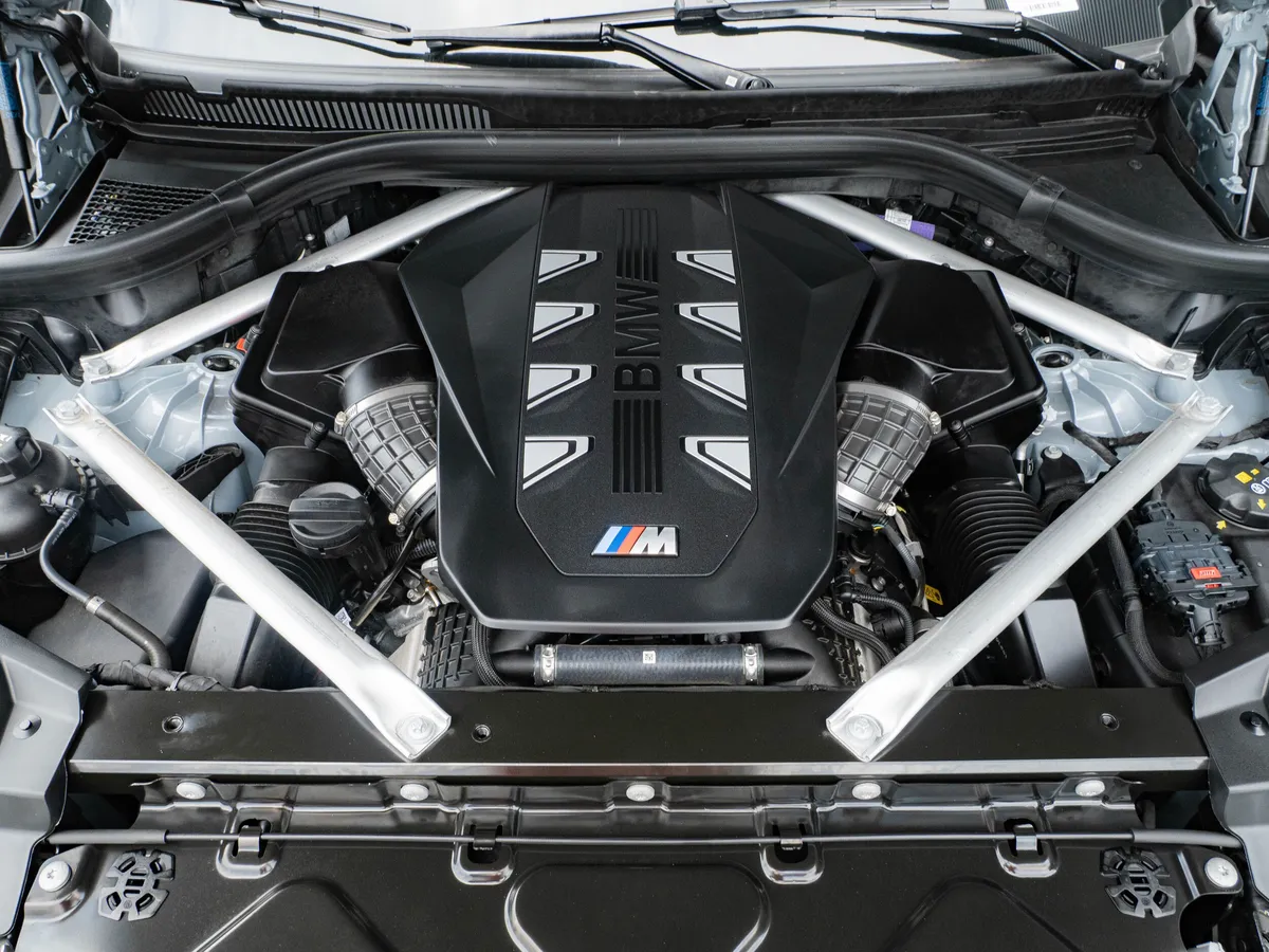 2025 BMW X5 M60i thumbnail 33