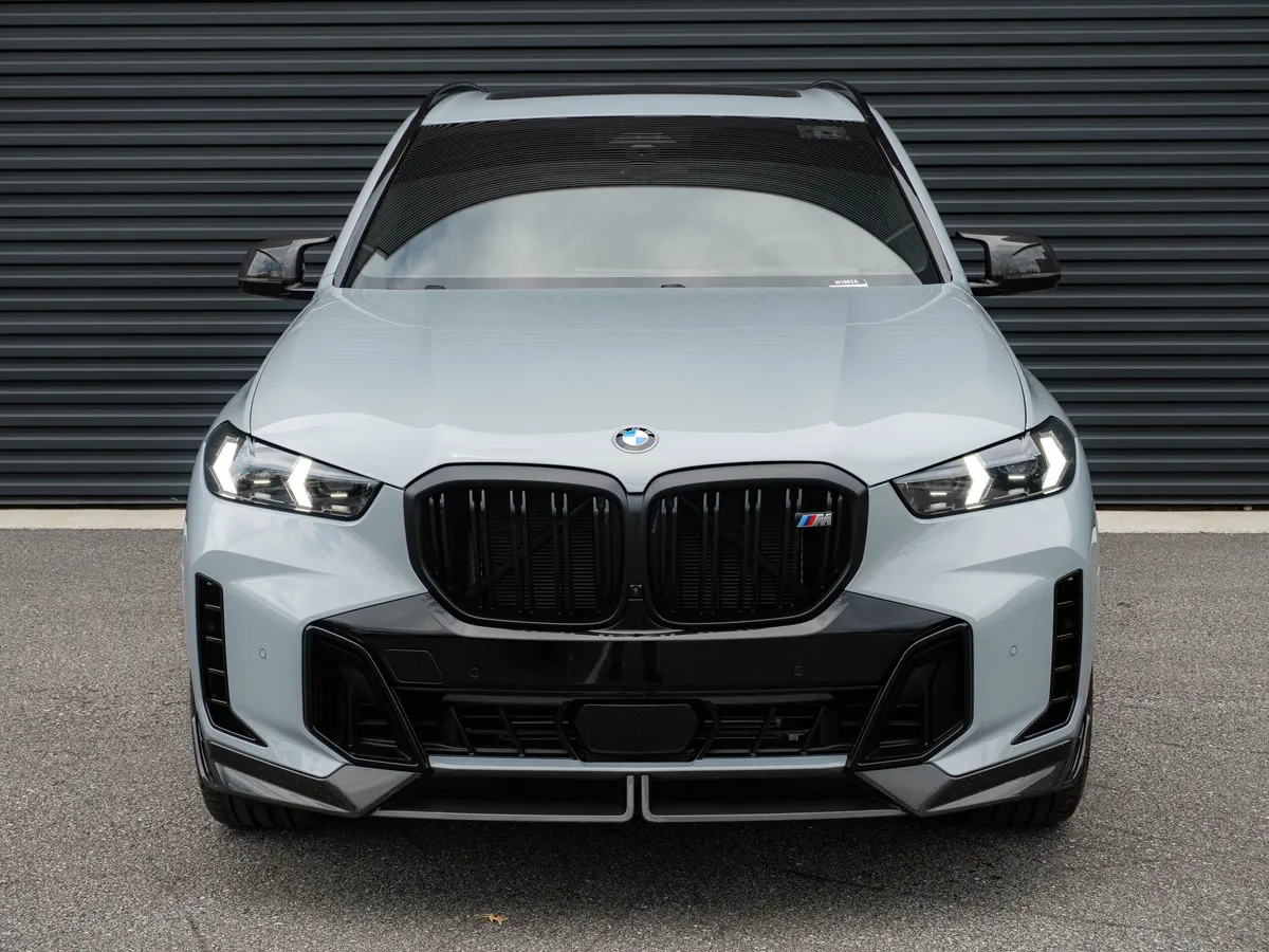 2025 BMW X5 M60i thumbnail 34