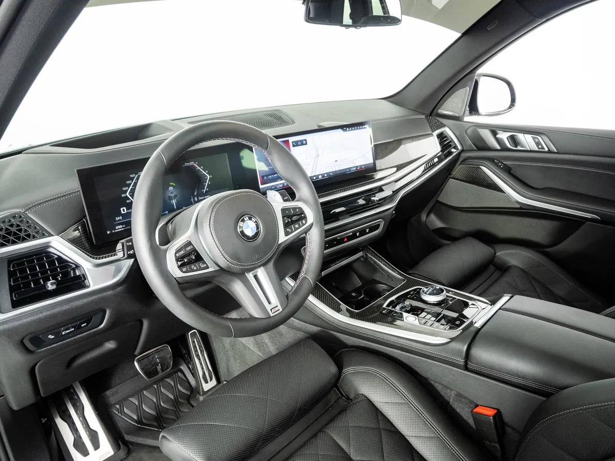 2025 BMW X5 M60i thumbnail 4