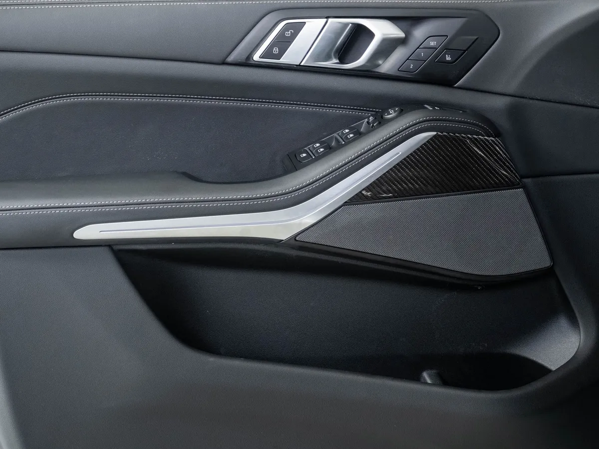 2025 BMW X5 M60i thumbnail 6