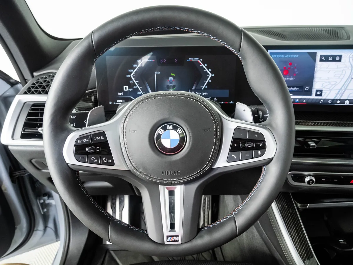 2025 BMW X5 M60i thumbnail 9