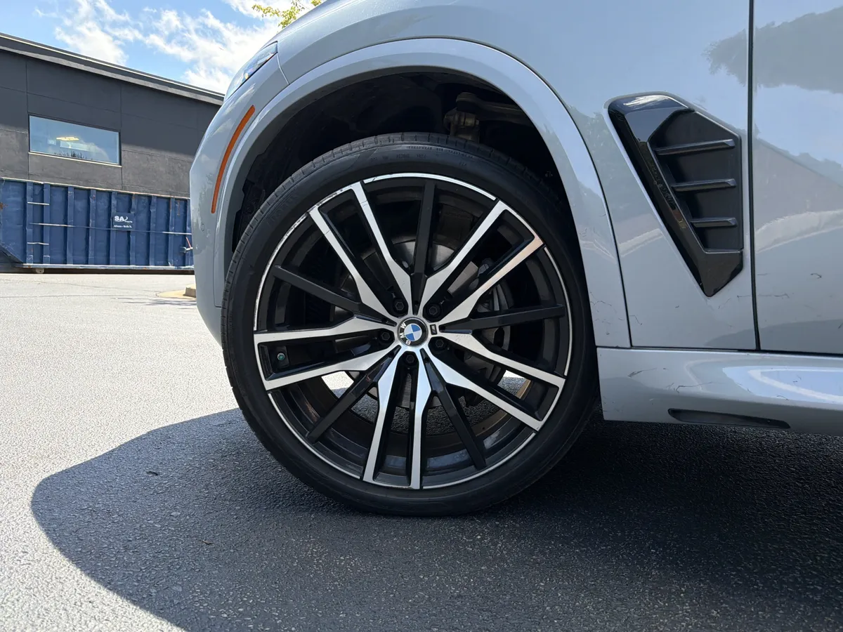 2025 BMW X5 sDrive40i thumbnail 14