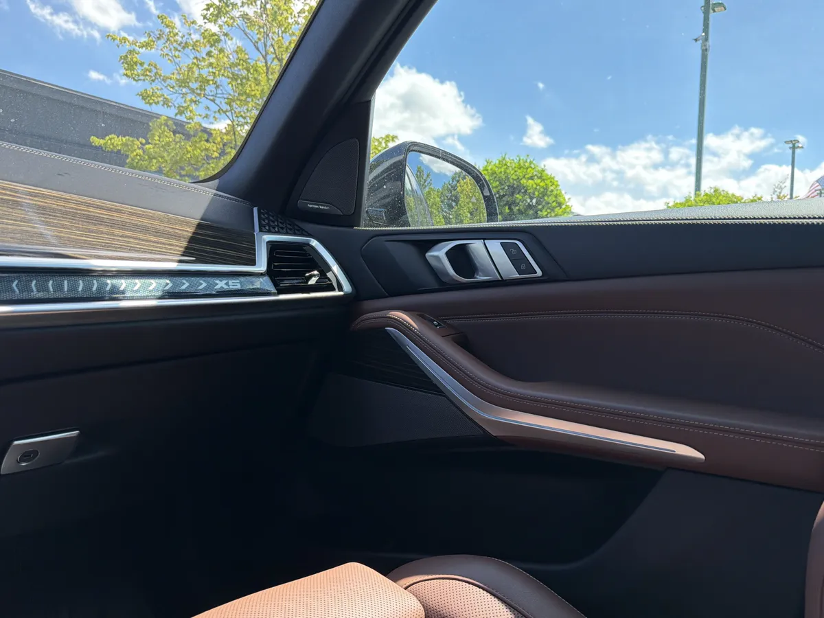 2025 BMW X5 sDrive40i thumbnail 24