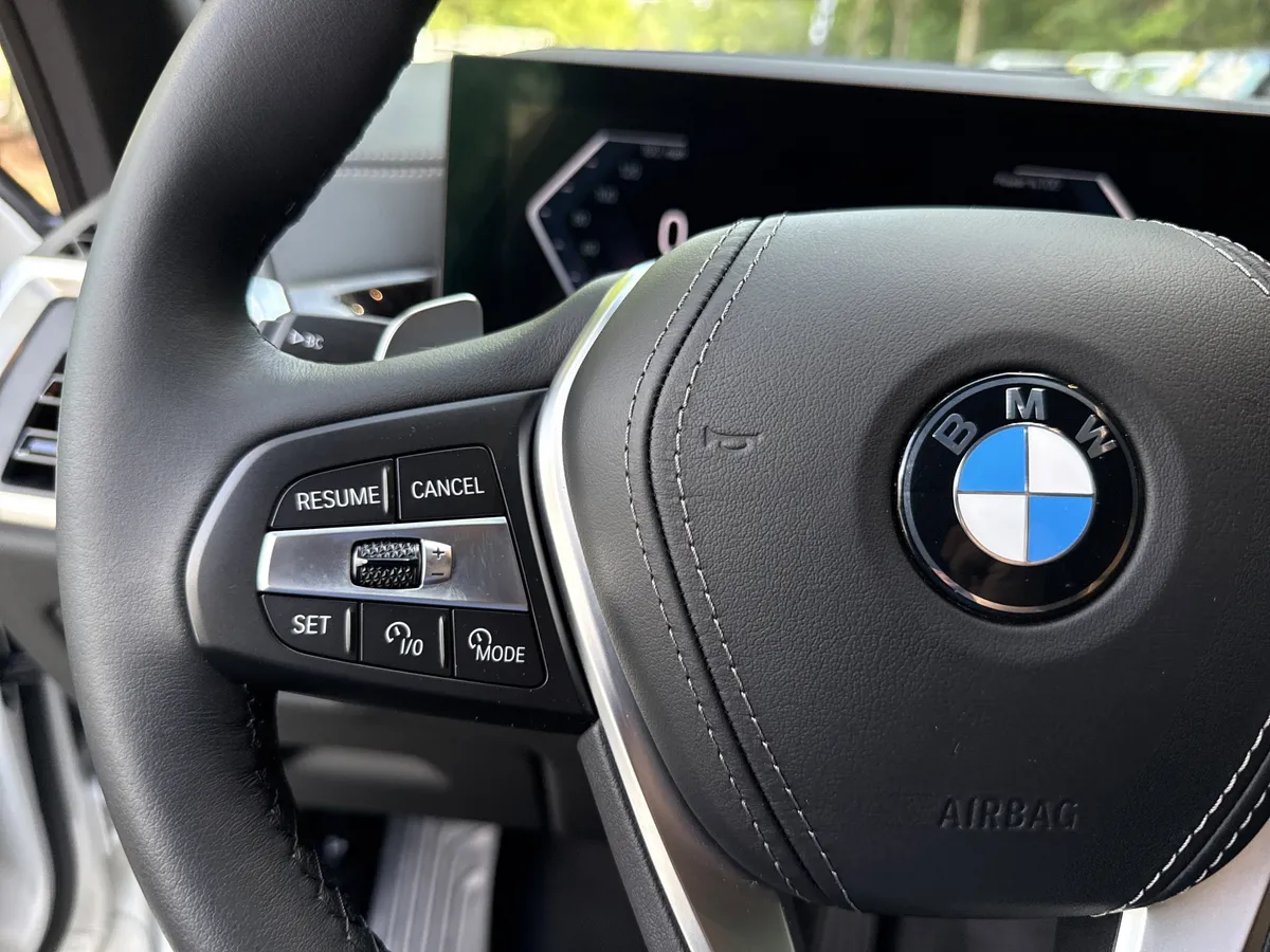 2025 BMW X5 xDrive40i thumbnail 24