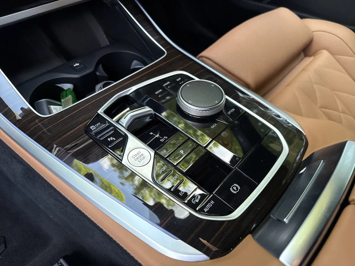 2025 BMW X5 xDrive40i thumbnail 29