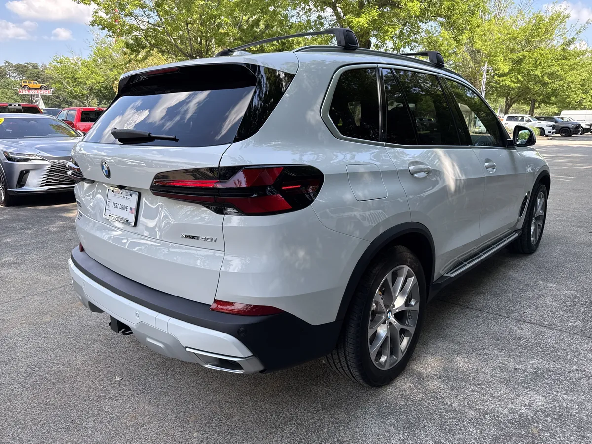 2025 BMW X5 xDrive40i thumbnail 7