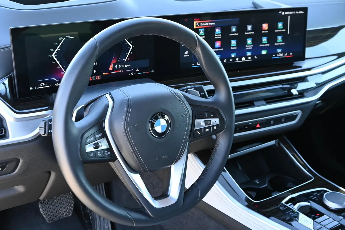 2025 BMW X5 xDrive40i thumbnail 11