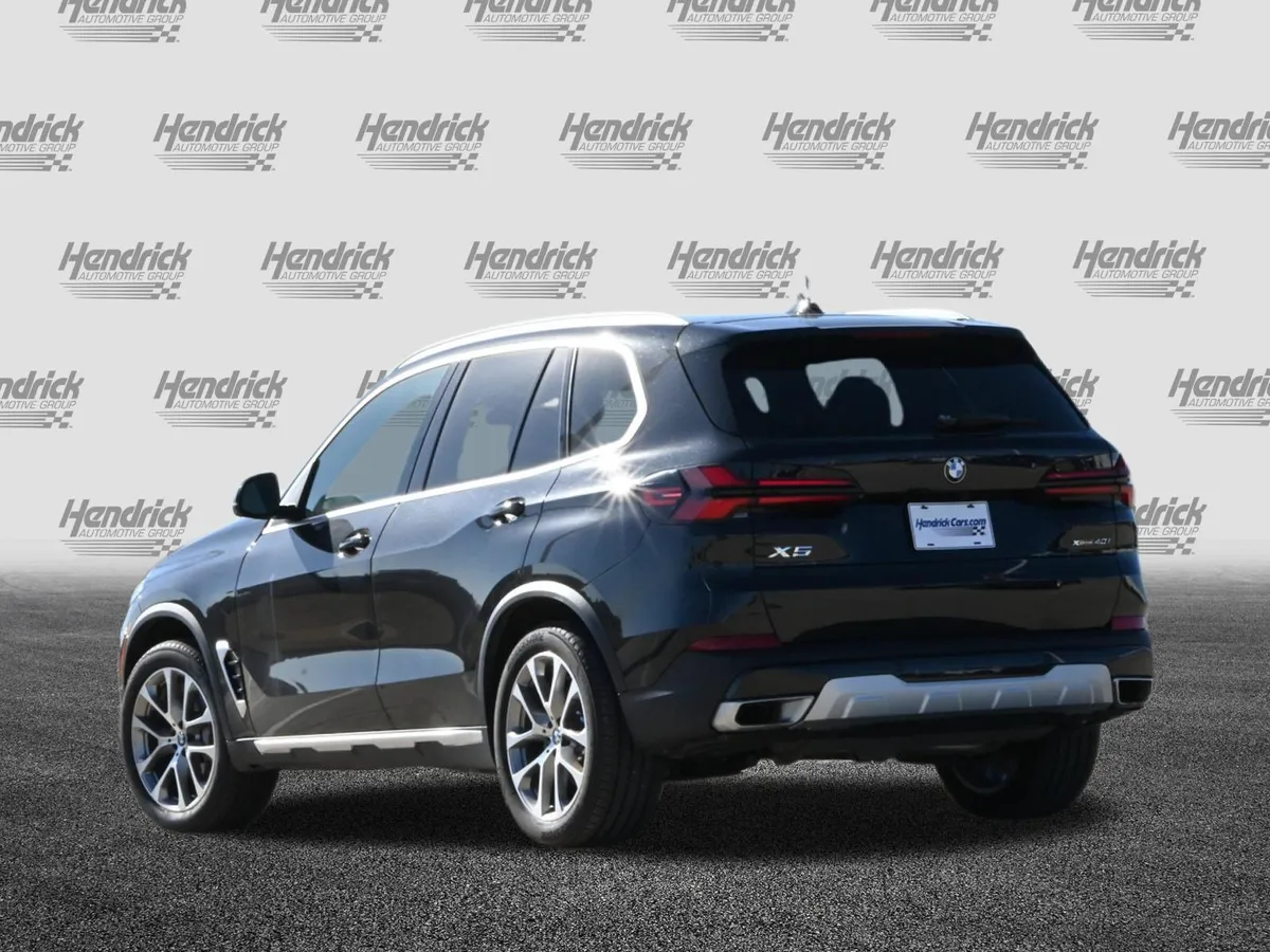 2025 BMW X5 xDrive40i thumbnail 2